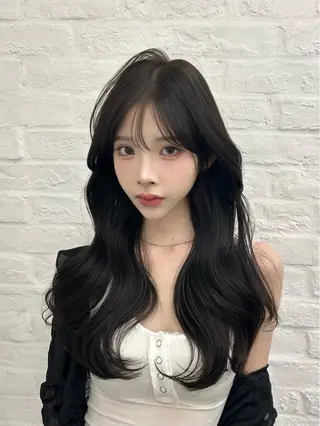 ロング 加藤 優里のヘアスタイル