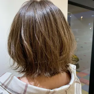 ショート 透明感カラー 金村真子のヘアスタイル