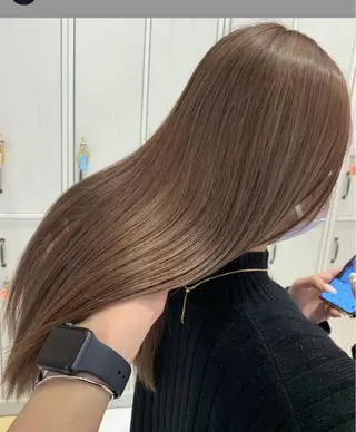 カラー 齋藤 羽鳳のヘアスタイル