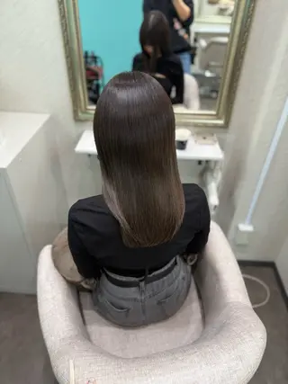 セミロング 髪質改善/縮毛矯正 アンナ🍊のヘアスタイル