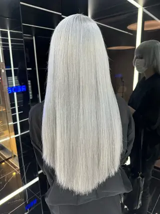 ロング カラー りょうへい/ 全頭ブリーチ/渋谷のヘアスタイル