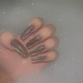 ネイル NEO Beauty Salon所属・𝐍𝐄𝐎 𝐉𝐔𝐑𝐈のネイルデザイン