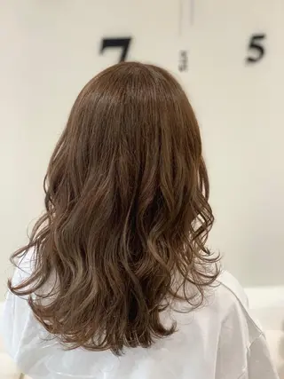 セミロング カラー 松吉 純平のヘアスタイル
