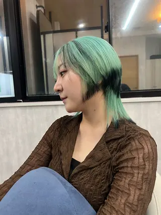 ミディアム カラー ursus by HEADLIGHT 水戸城南2丁目店所属・LE Nのヘアスタイル