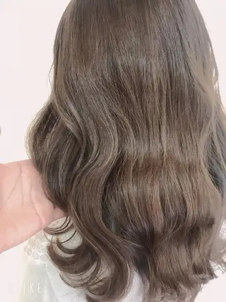 ミディアム 🎨美大卒美容師🎨 まっきーのヘアスタイル