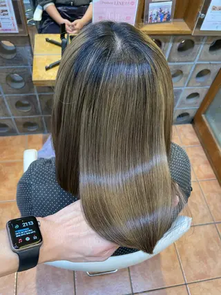 ミディアム ✨美髪矯正&ショート の小林✨のヘアスタイル