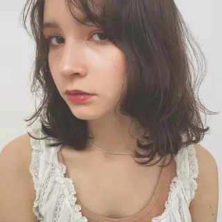 ミディアム カラー パーマ ヘアアレンジ メンズ キッズ ネイル マツエク・マツパ モリモト サナのヘアスタイル