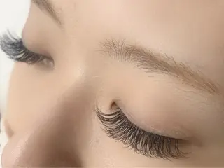 マツエク・マツパ eyelash nail salon Aulii所属・kanesaka .のマツエク・マツパデザイン
