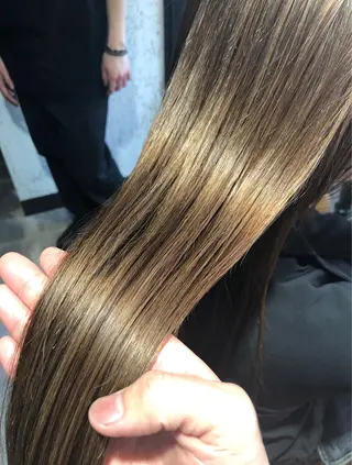 ロング カラー salowin 原宿 aroa所属・韓国／ハッシュカット ／透明感カラー／金野のヘアスタイル