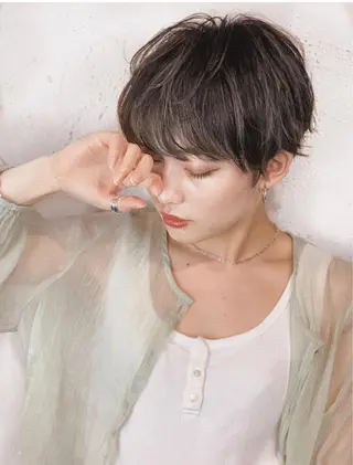 ショート WISTERIA KAORUのヘアスタイル