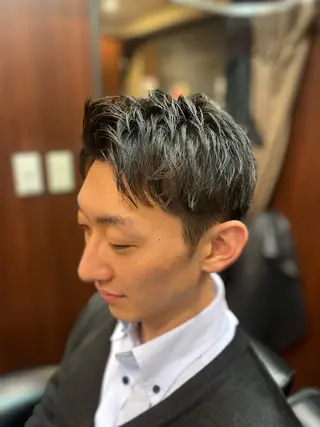 ミディアム メンズ ヒロ銀座ヘアーサロン御徒町店所属・宮崎 陽樹のヘアスタイル