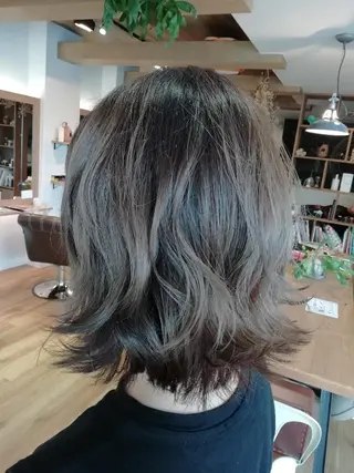 カラー 堀 望美のヘアスタイル