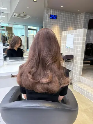 カラー ベージュ／ピンク【く すみカラー】レイヤーのヘアスタイル