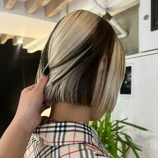 ショート カラー ボブハイトーン🦖 デザインMAMIのヘアスタイル