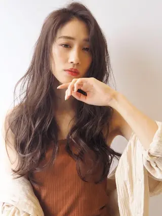 カラー セミロング ブリーチ/ヘアケア/ 艶髪/イギチハルのヘアスタイル