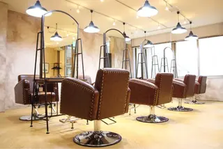 🤍デザインカラー 特化🤍HIROのヘアスタイル