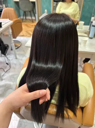 セミロング 透明感カラー🫧 あいりのヘアスタイル