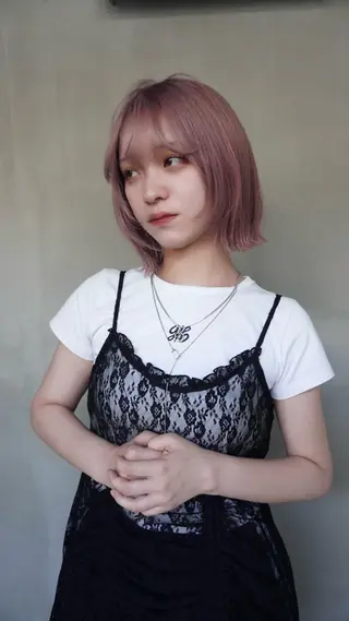 カラー hinata /ハイトーンカラーのヘアスタイル