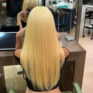 ロング カラー ✨ケアブリーチカラー ✨️透明感カラーのヘアスタイル