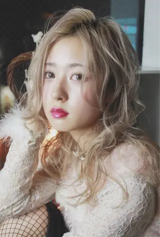 ミディアム カラー ヘアアレンジ エクステの神様 ▫️原島ユウヤ▫️のヘアスタイル