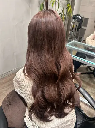 ロング カラー ヨシタニ ヒナタのヘアスタイル