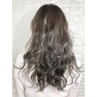 セミロング カラー パーマ KIZU 髪質改善 オカルト怪談のヘアスタイル