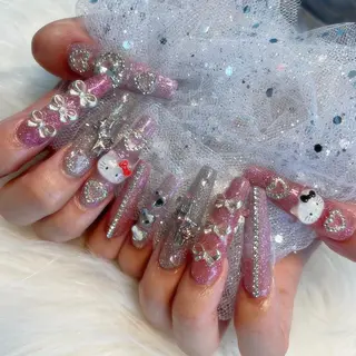 ネイル ゴテゴテ💙ワンホン リオナのネイルデザイン