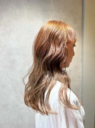 セミロング カラー ayano🍒パーマ 暖色カラーのヘアスタイル