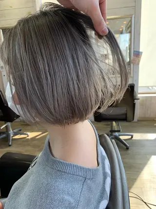 ミディアム カラー regalo 森重ユウのヘアスタイル