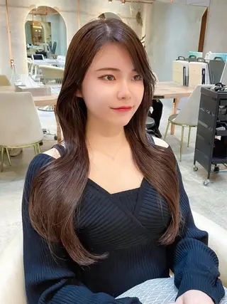 ロング カラー 透明感カラー/韓国 レイヤーmomokaのヘアスタイル