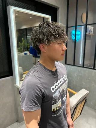 ショート カラー メンズ 長谷川 湧のヘアスタイル
