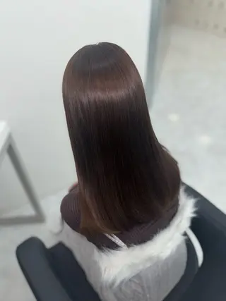 カラー 🤍Mei🤍赤み消 し透明感ツヤカラーのヘアスタイル