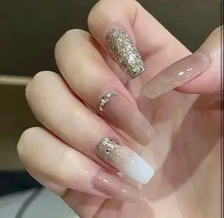 ネイル Queen NAIL SALON所属・林 かねいのネイルデザイン
