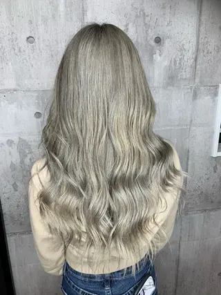 ロング Welila by haku所属・Yuuki ウェリラバイハクのヘアスタイル