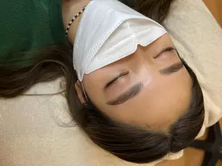 アイブロウ lafleur Yurinaのエステ・リラクイメージ