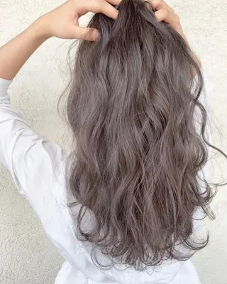 ロング カラー アブアイ所属・艶髪・酸性ストレート フリツのヘアスタイル