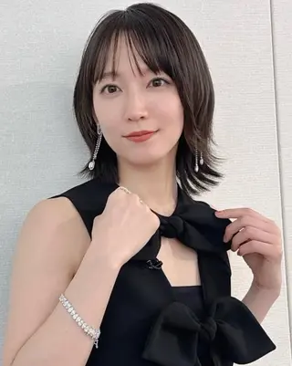 ミディアム ショート/レイヤー カット/ミサキ💐のヘアスタイル