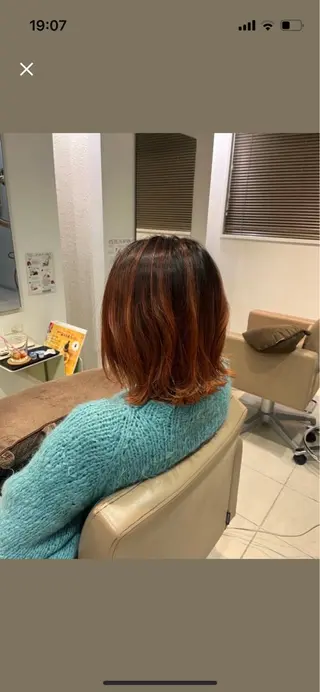 ミディアム 井口 カオリのヘアスタイル