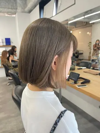 ミディアム 難波 茜のヘアスタイル