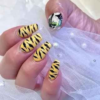 ネイル あゆ🎀/ワンホンネ イル/痛ネイルのネイルデザイン