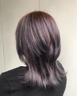 ミディアム 佐山 聖玲奈のヘアスタイル