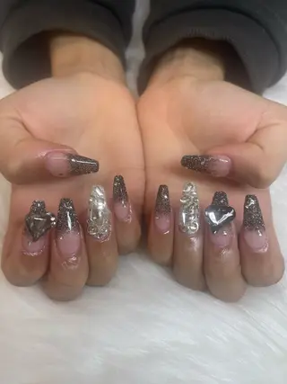 ネイル T-Rich所属・高野 沙玖良のネイルデザイン