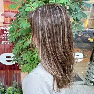 ロング カラー YUMEKA🩶 /パーマ🌀のヘアスタイル