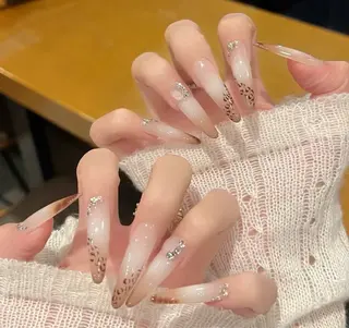 ネイル Miu Miu 🎀 Nailのネイルデザイン