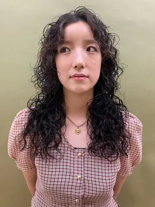 ミディアム パーマ P.S.Gemmie所属・スプリング/スパイラ ル/パーマ/きららのヘアスタイル