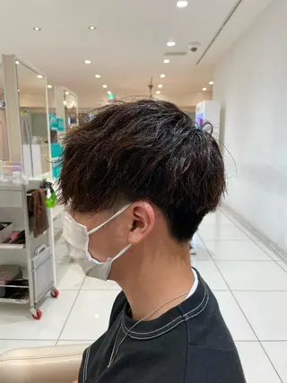 ショート パーマ メンズ JERICHO HAIR所属・河野 由佳の眉毛・アイブロウイメージ