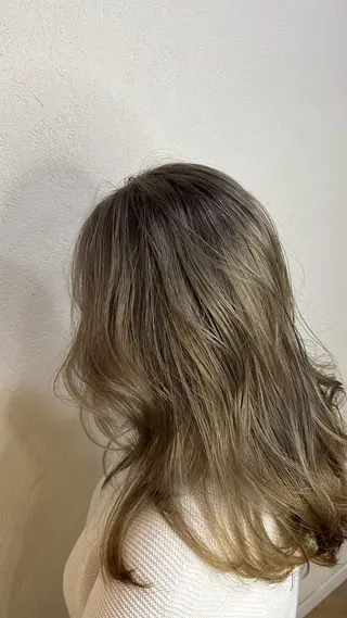 ロング カラー 中野 楽のヘアスタイル