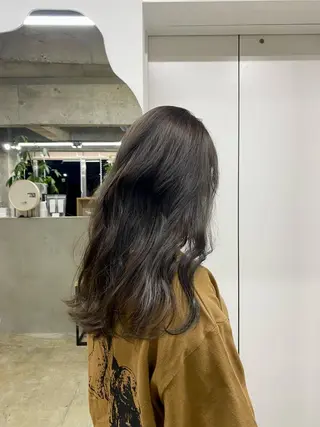 ロング 茜璃/ブリーチカラー /レイヤーカットのヘアスタイル