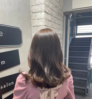 ミディアム カラー 縮毛矯正×髪質改善 カラー×クロスパーマのヘアスタイル