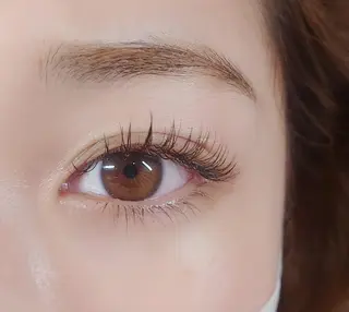 マツエク・マツパ NAZ eyelash&eyebrow by medical salon所属・NAZ 表参道 Tomokoのマツエク・マツパデザイン